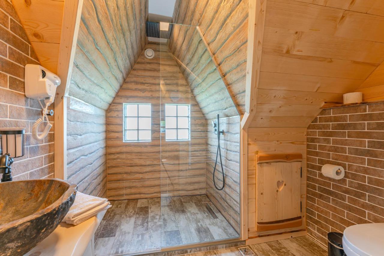 Cabane De Poveste Bran  Esterno foto
